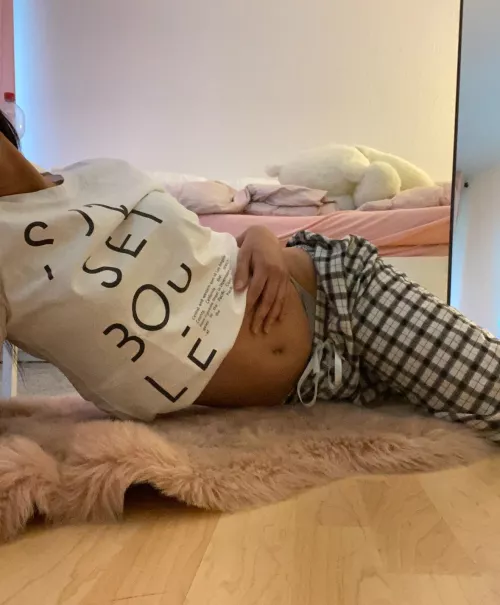 How I mostly end up when I know I gotta study 🫠