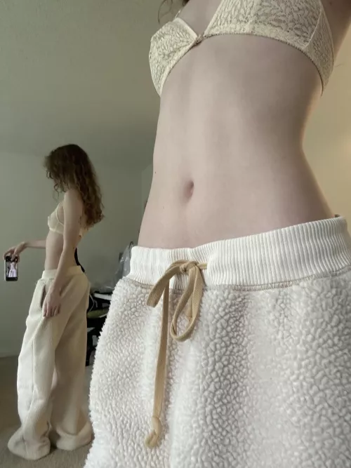 I want to see you sticking out my tummy [img]