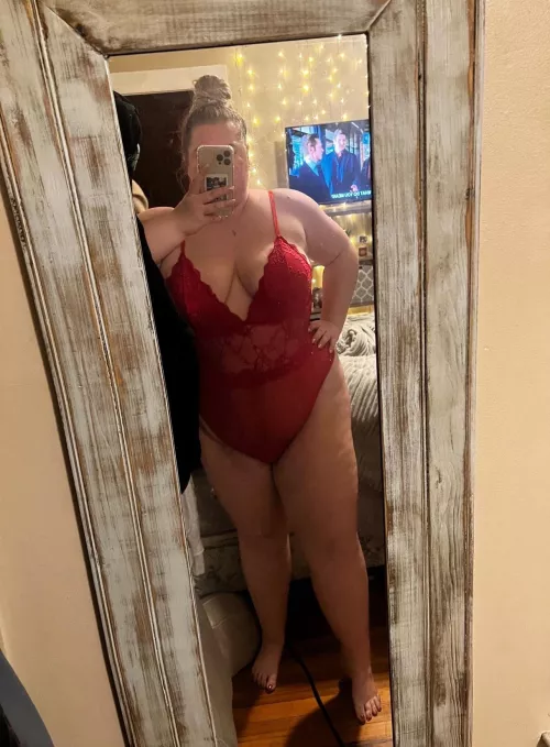 Of course I’ll model my new outfit for you