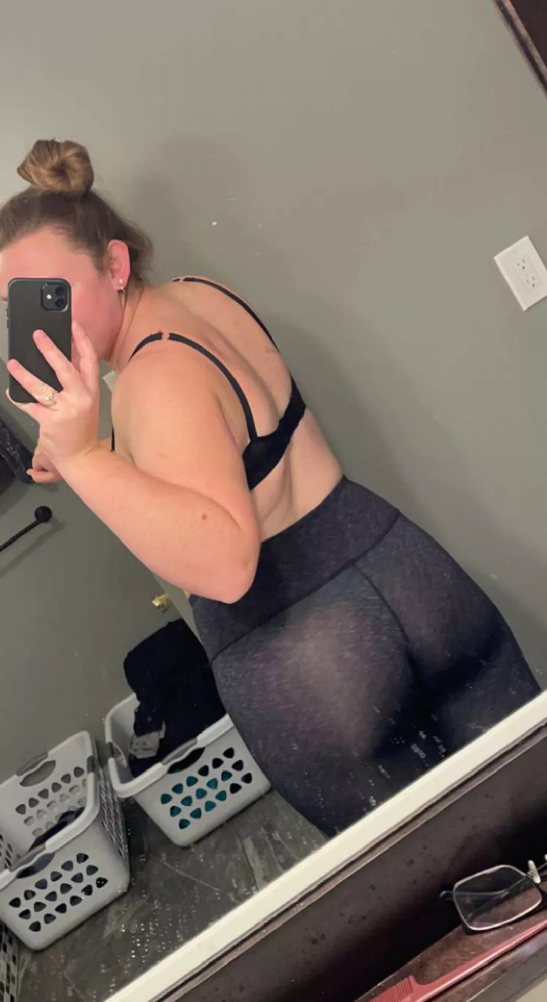 This is how they should fit [f]