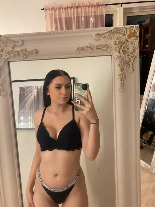 Vem vill ha bilder i DM?