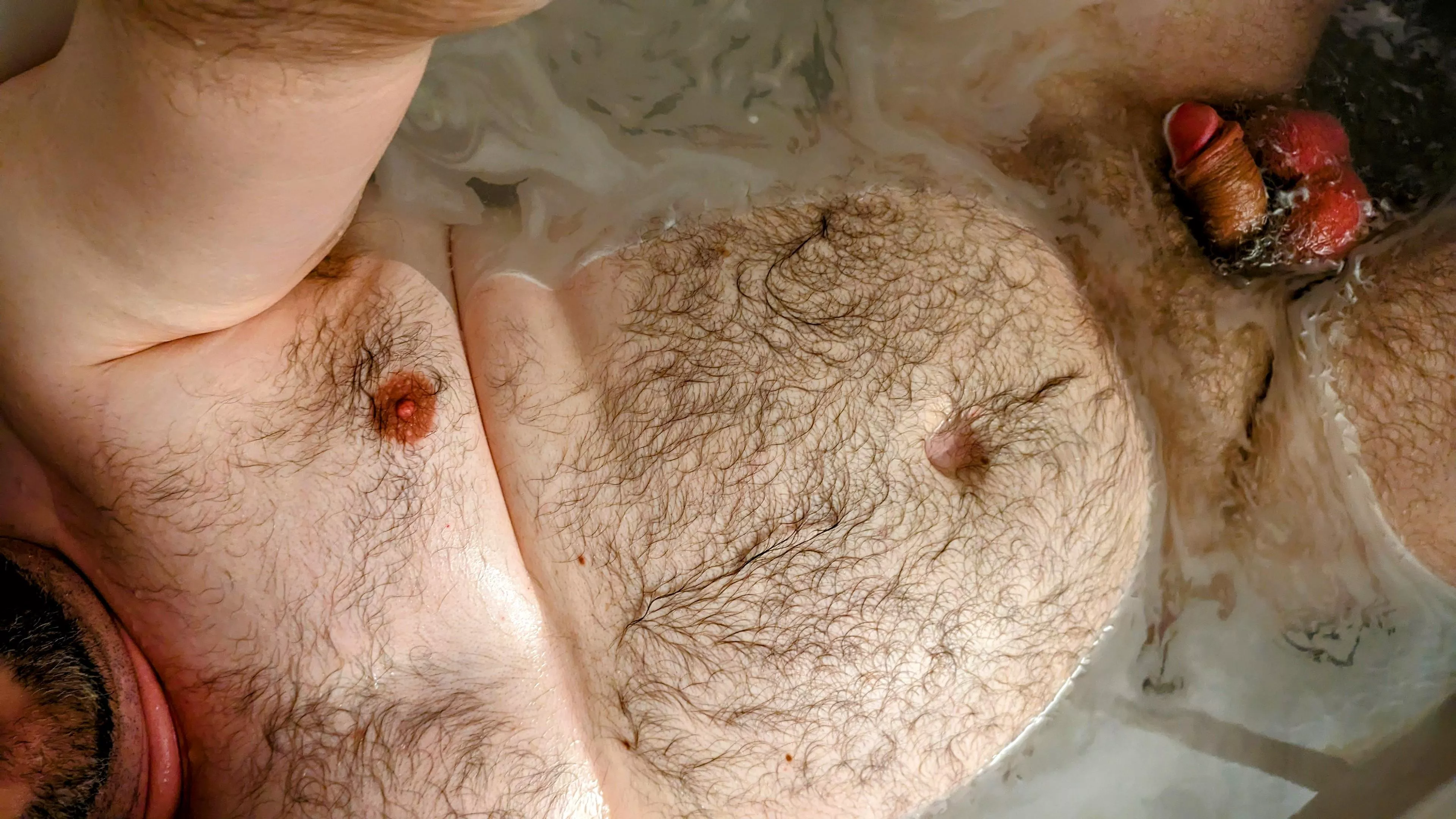 Wanna join me in the bath? 😏