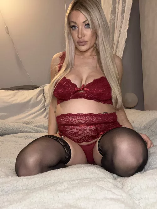 Would you accept my pregnant nudes?