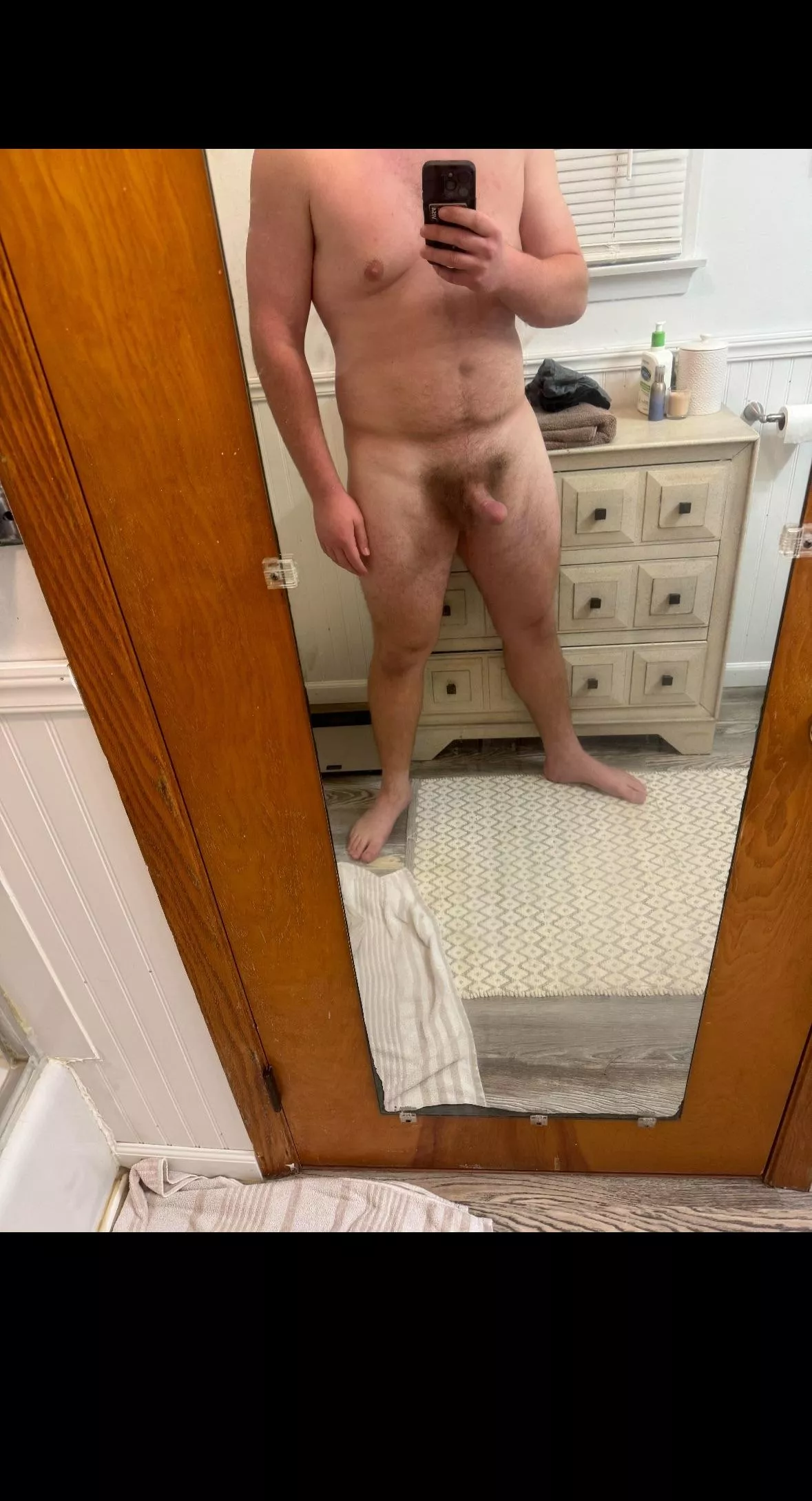 any dad bods wanna watch me cum?