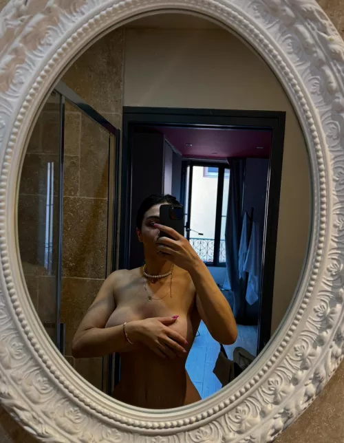 anyone who want a 'latina shower' ?