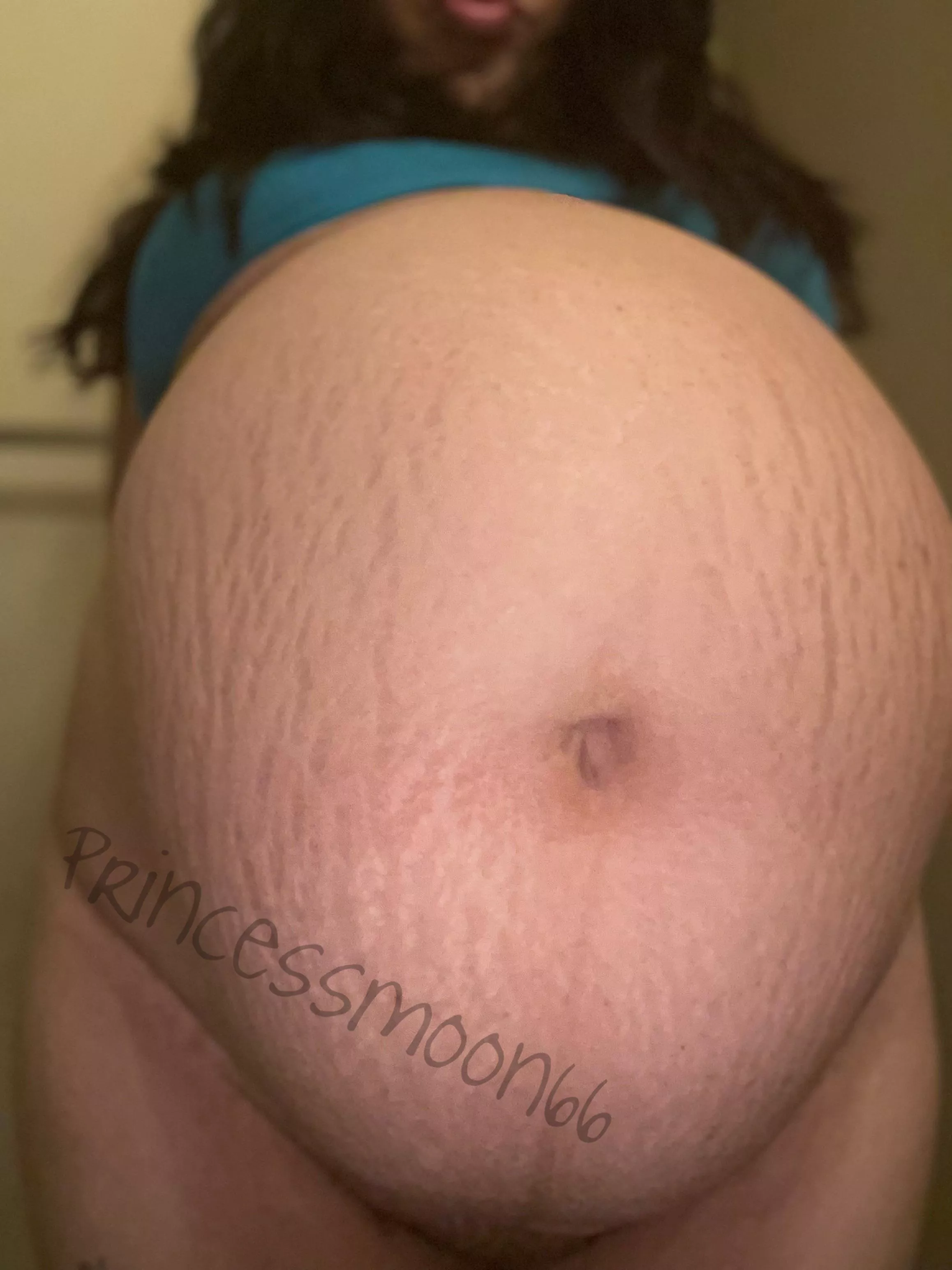 can I carry your babies? I’m pretty good at being pregnant 🥰🤰🏻