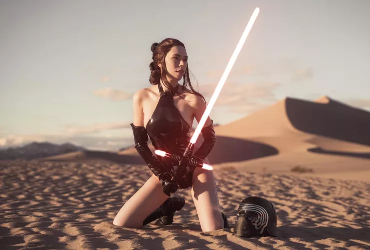 Dark Rey cosplay (KyloRenClub)