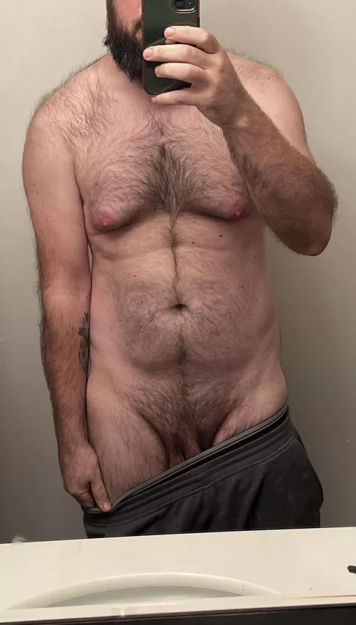 Don’t get many comments on my dad bod. How am I doing?