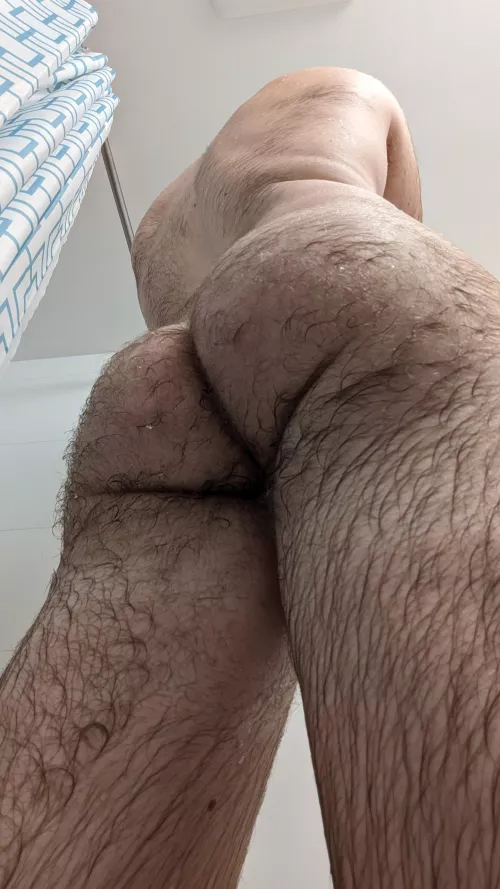 Fresh out the shower, can you run me dry please