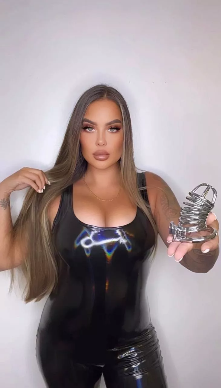 How much you like shining ladies? 🖤