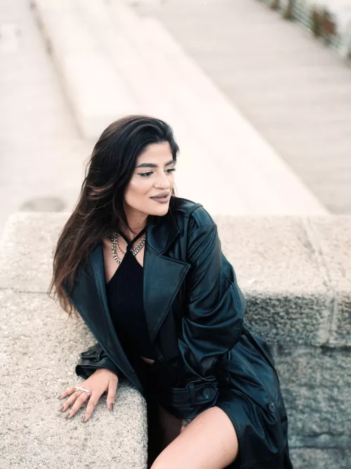 I am happy when I'm outside. Wanna take me on a date?