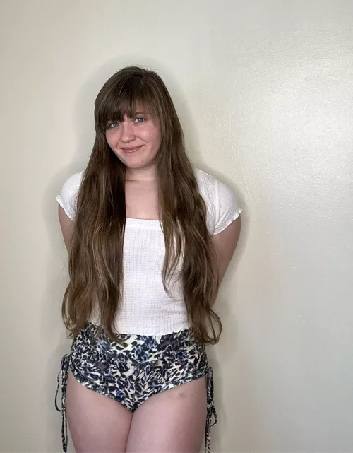 I like my shorts [f]