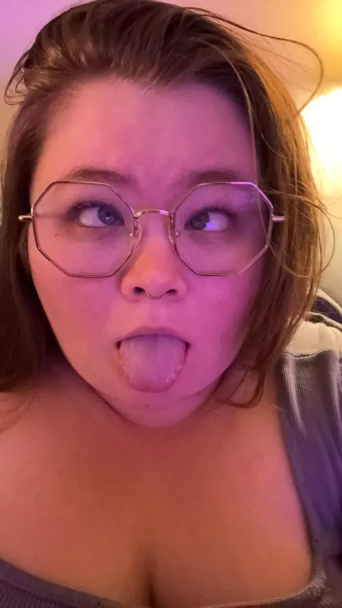 I should be in bed but I’m not very sleepy