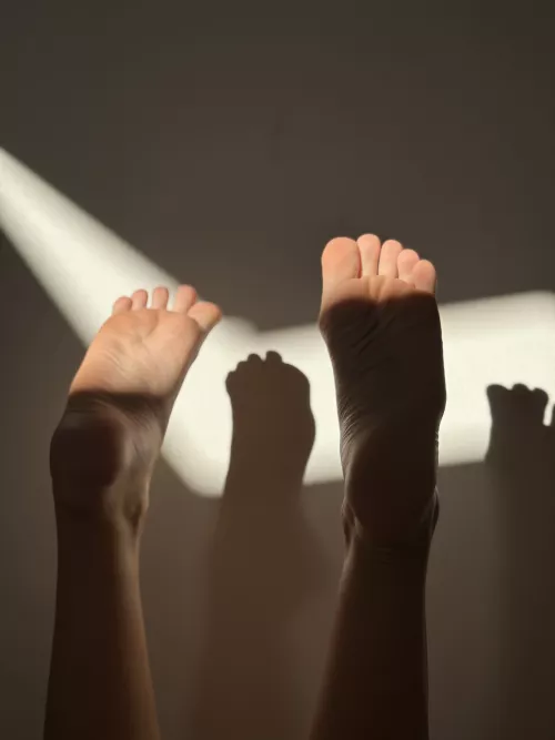 I'm lying down resting after a hard day, you also relax