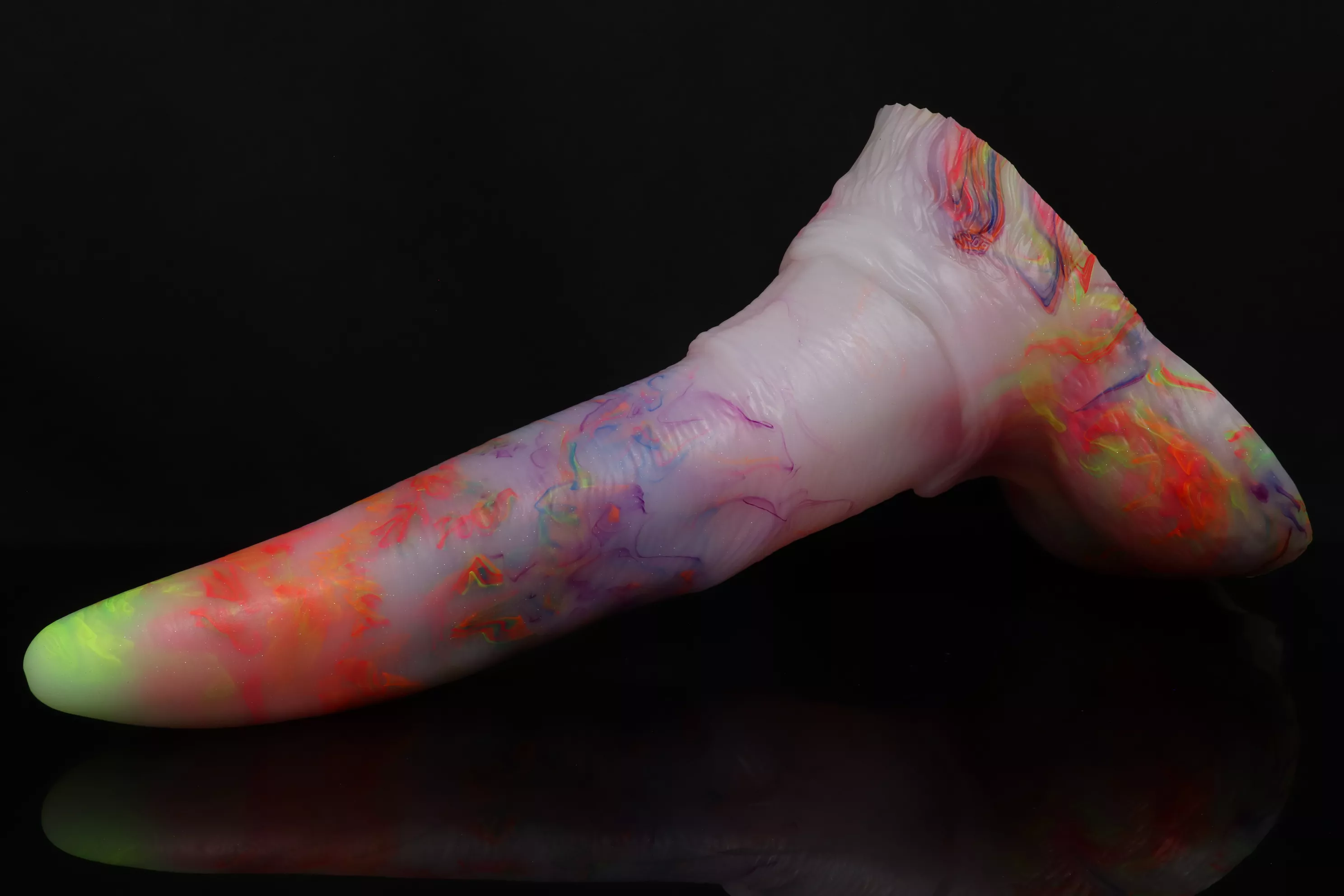 Just snagged this bad boy in L/M. Radical Rainbow with Dragon Mount. Flop for a beauty mark on base