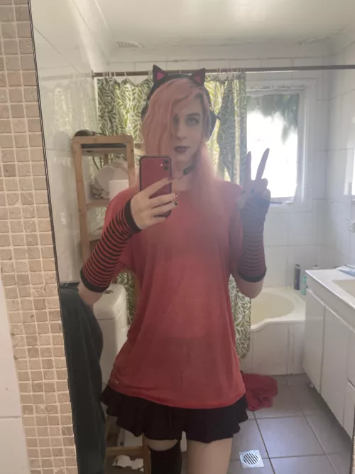 Long shirt and short skirt do be nice 😊