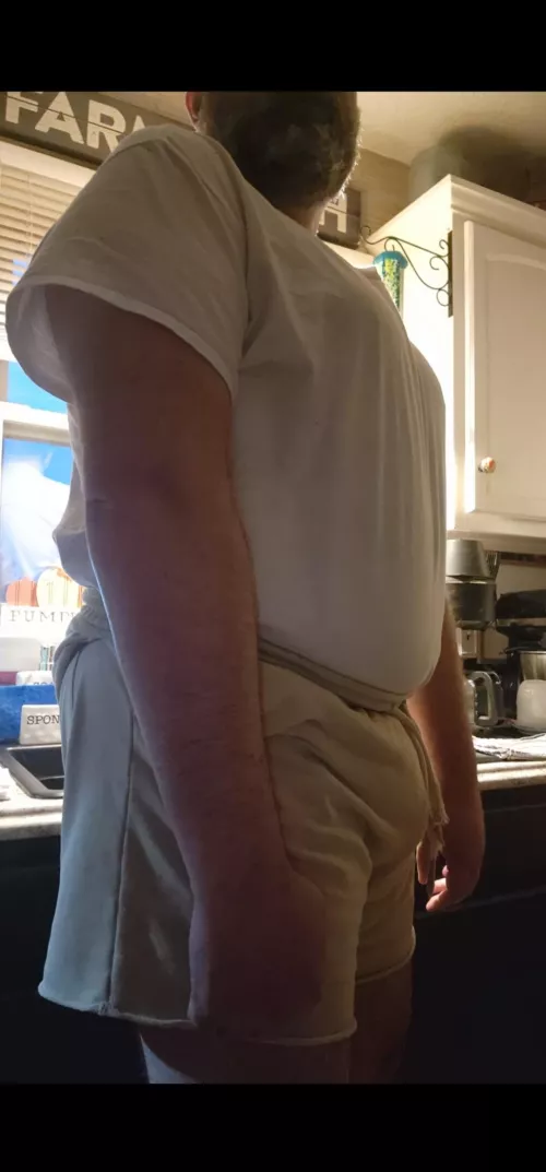 Marine Dad Jocked Up for Gym (44)