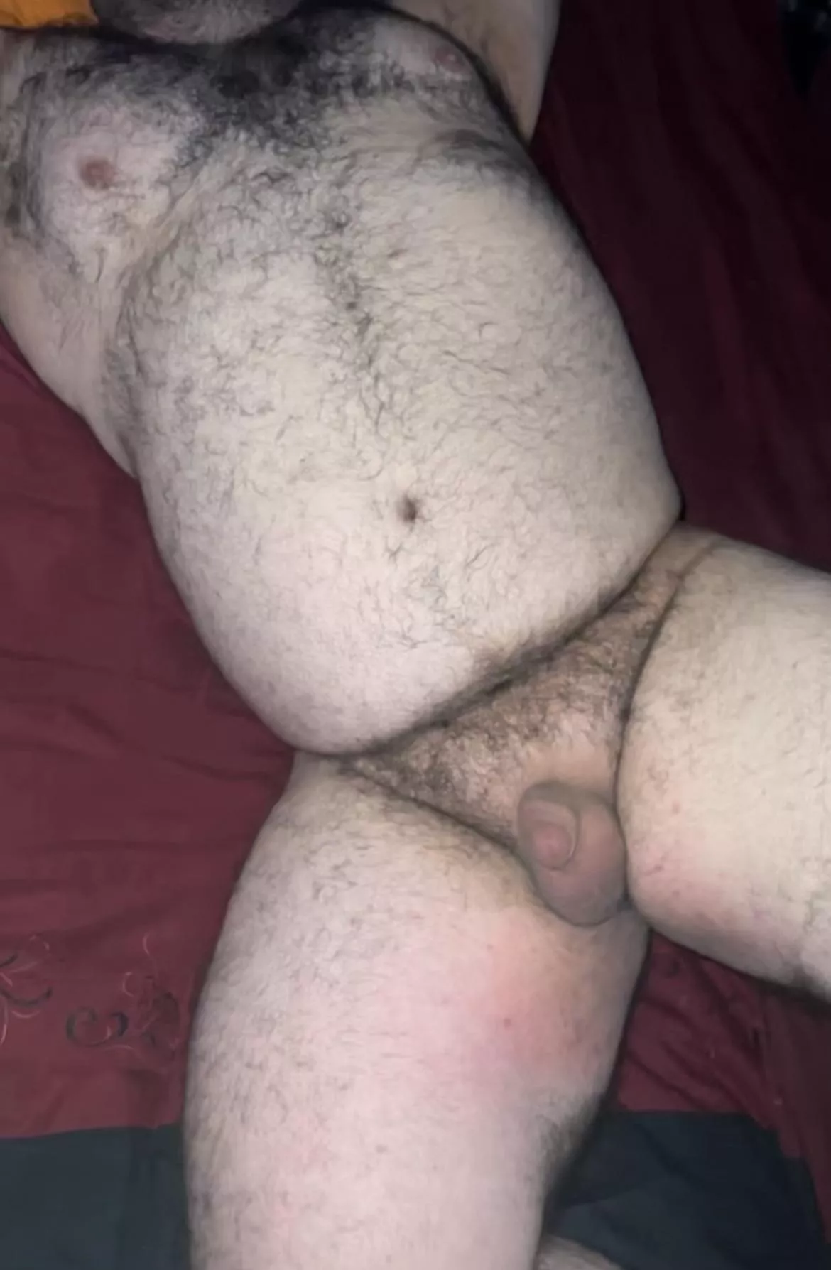 Rainy days make me wanna cuddle