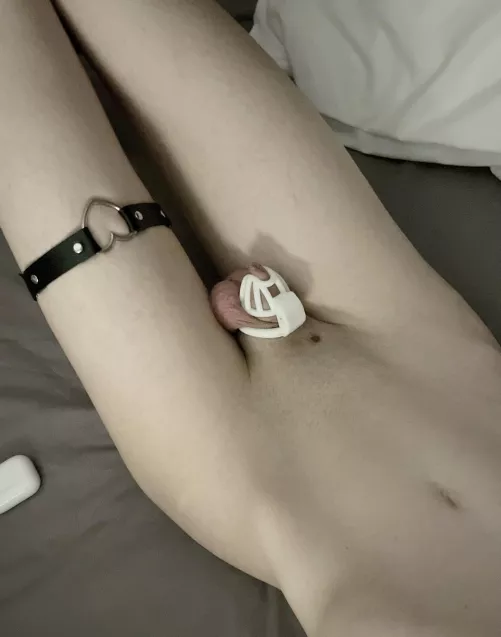 Would you cum on my tummy? 🥺👉👈