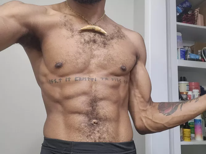 You know what they say about skinny dudes 😈