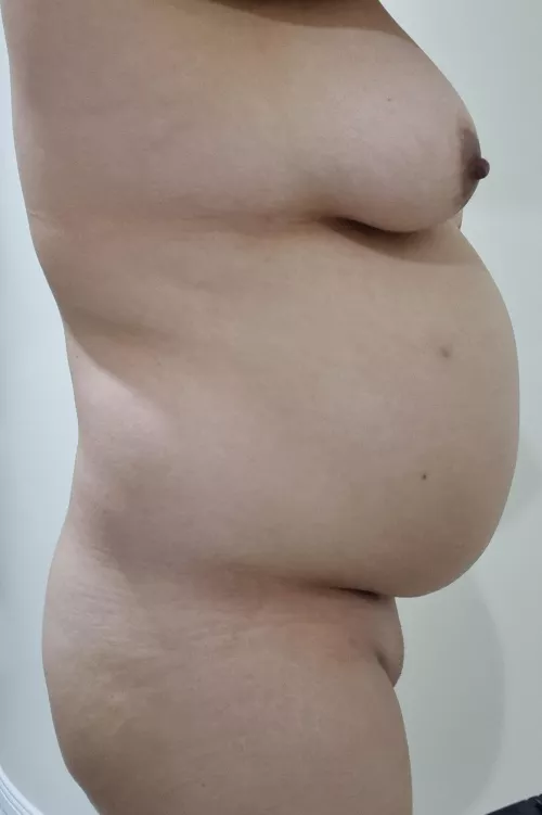 30F 154lbs 5'0 Hate how bloated I get after eating and my fupa