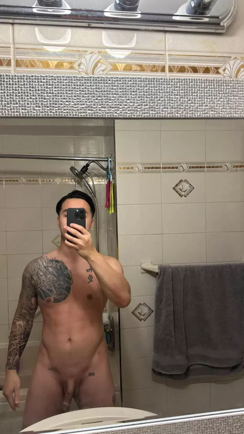 Any love for veiny uncut 🍆?