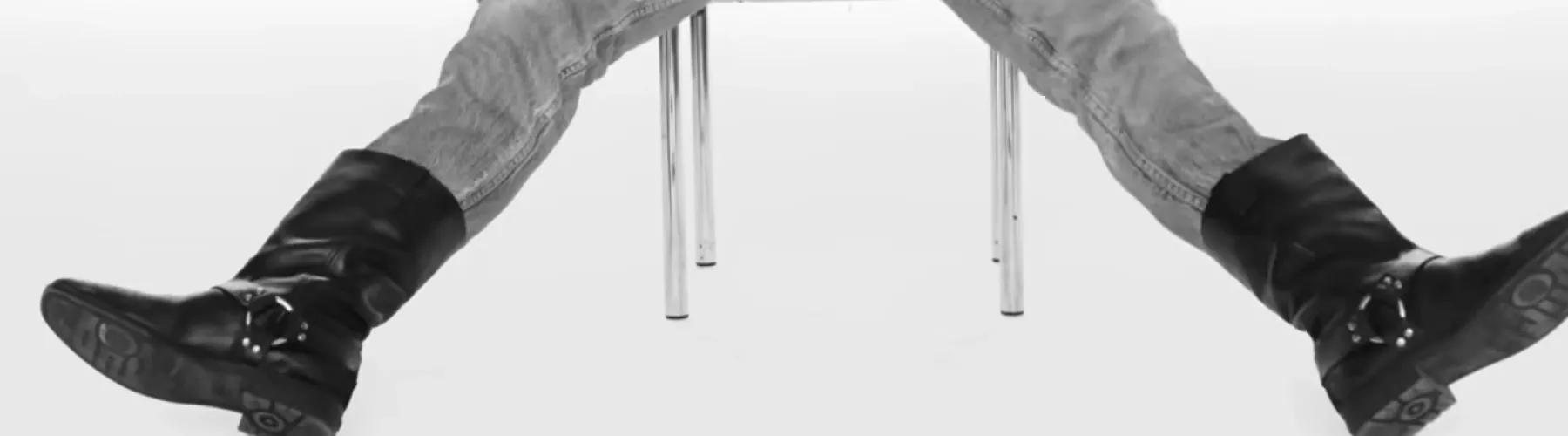 Can anyone identify the boots here? Worn by Ross Lynch in the One of Your Girls MV