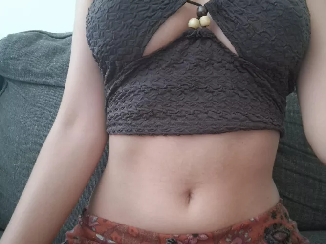 Do u like my small bellybutton?