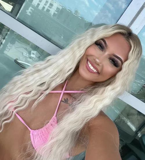 do you like my smile or hair better?