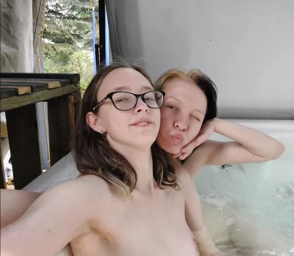 Happy naked Friday. We wish you all a naked weekend