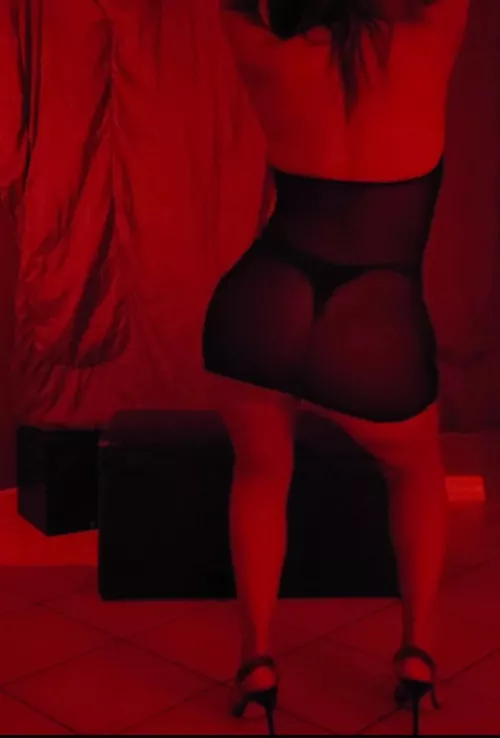 Hey Daddy 🫦 you like my see through dress 😘