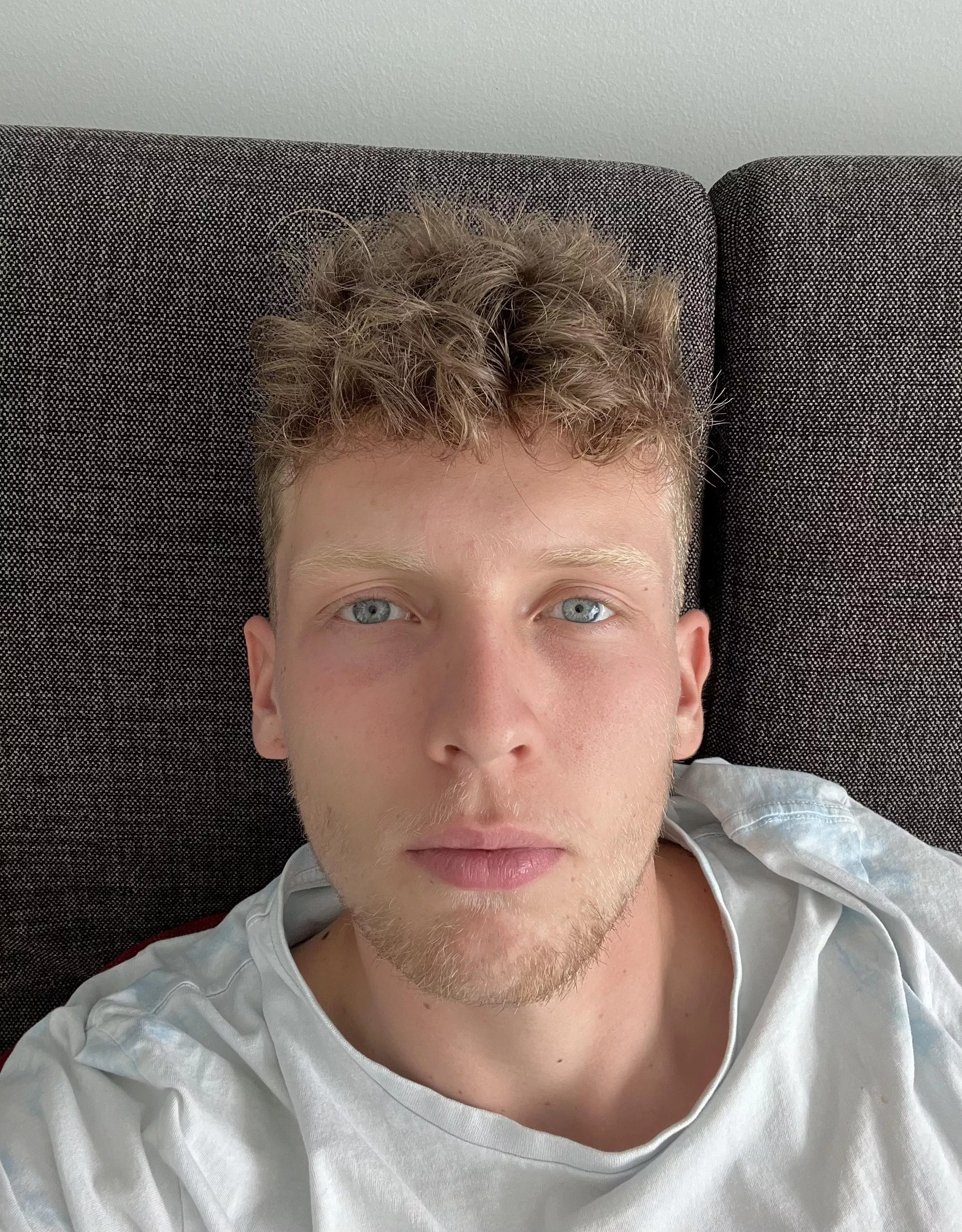 Hey guys, what's up? What country in Europe do you think I come from?