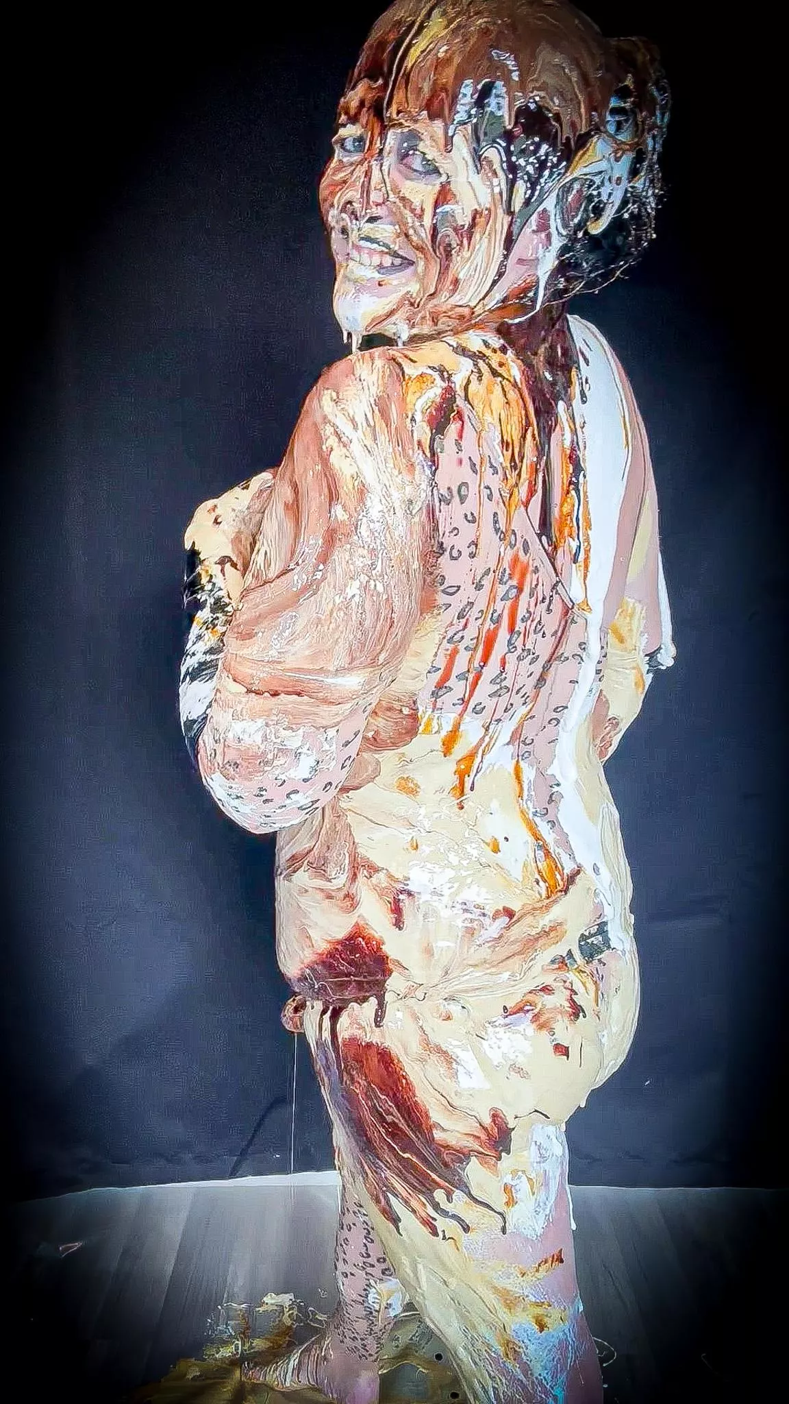 Layers of messy 🤎🤍🖤