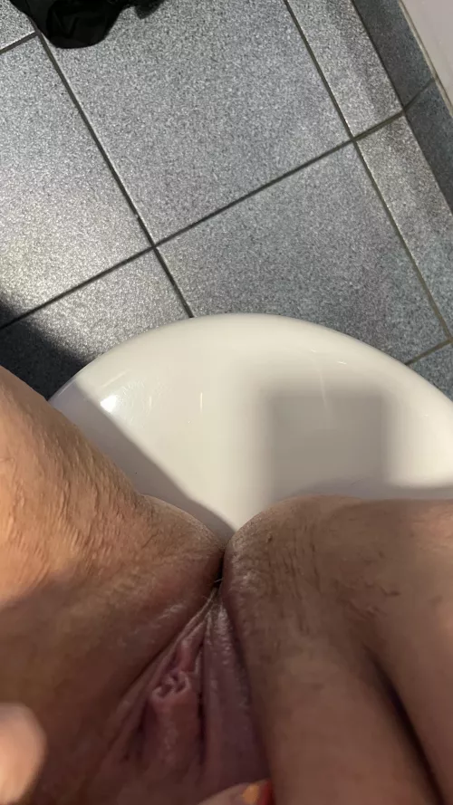 need someone on these lips 💦