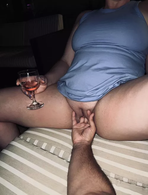 Wearing a dress in public is always better with nothing underneath 😏👗