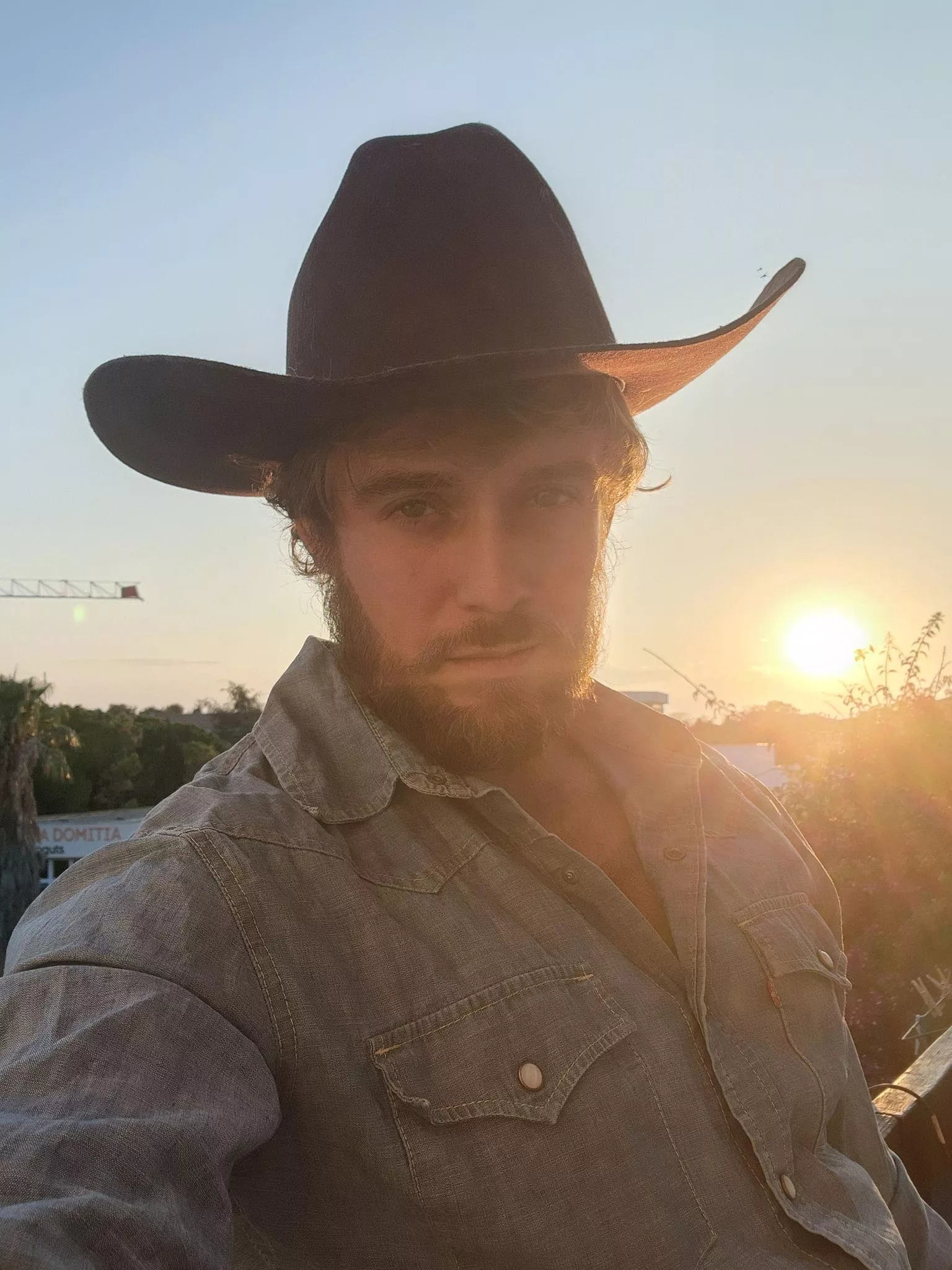 Yiehaw! It's already weekend! 🙂