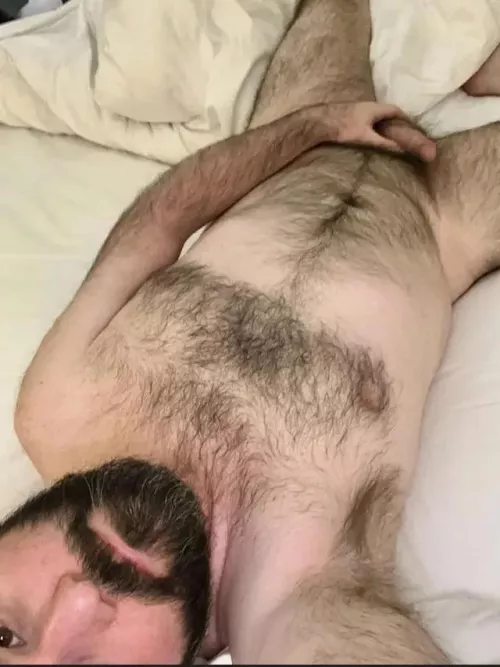 43 uk I’m vers/bottom, prefer tops. I’m into worshipping ripe pits, spit, cum, man stink, sleazy, pervs. Sc: imnd80