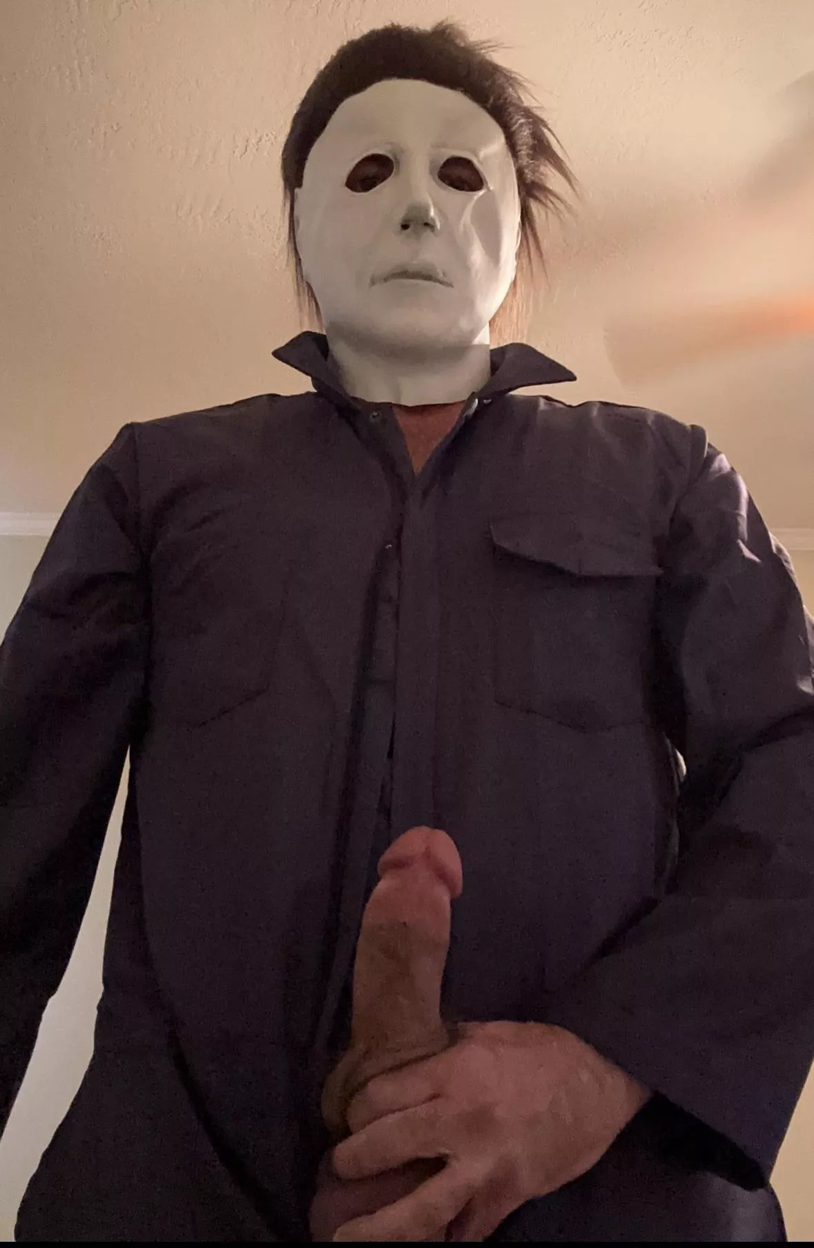 [44] daddy Michael has something new to poke you with this Halloween.