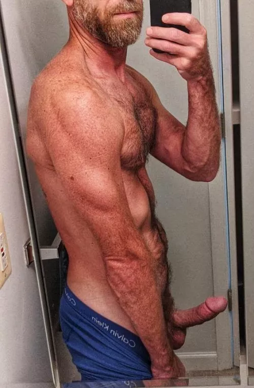 [46] Side boob is for Dads too