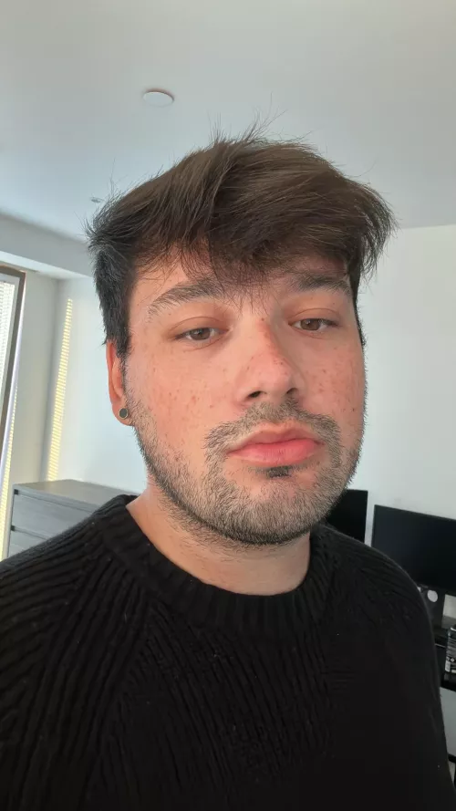 Gotta go socialise but just wanna stay in and game 💔