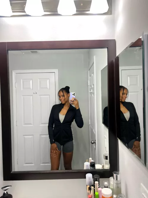 Hi can I keep you company on this Saturday night