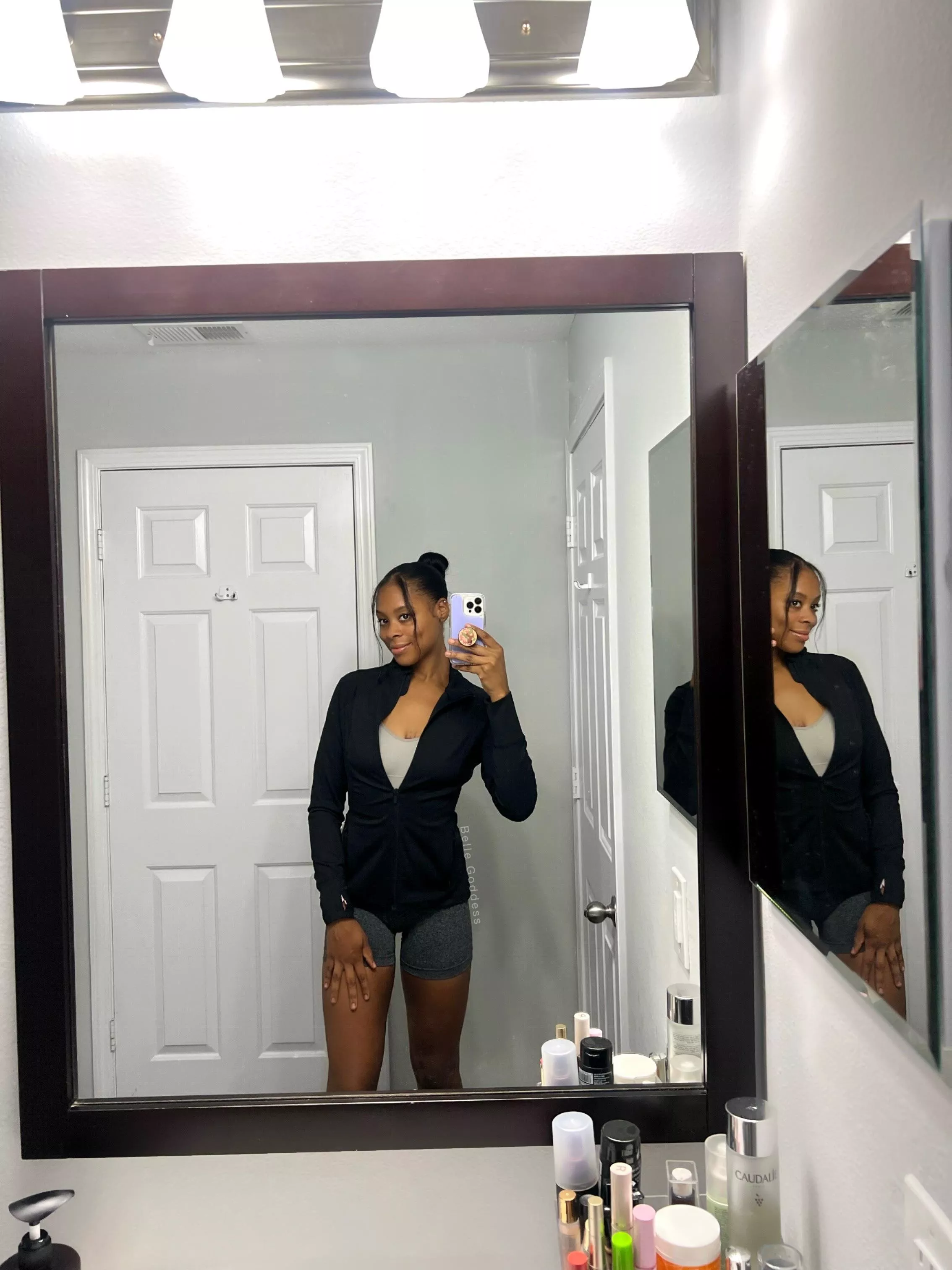 Hi can I keep you company on this Saturday night