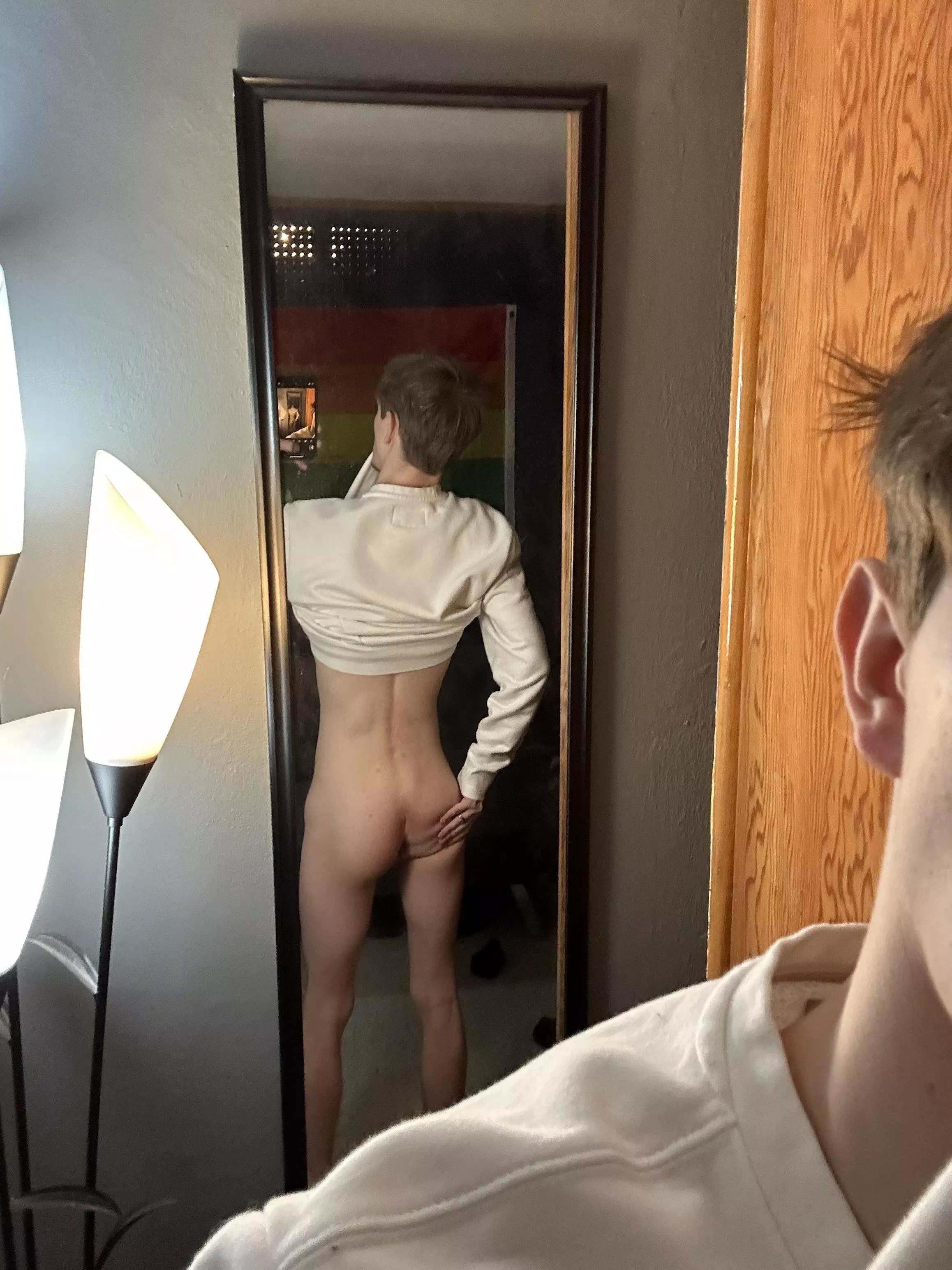 Need someone to grab my waist