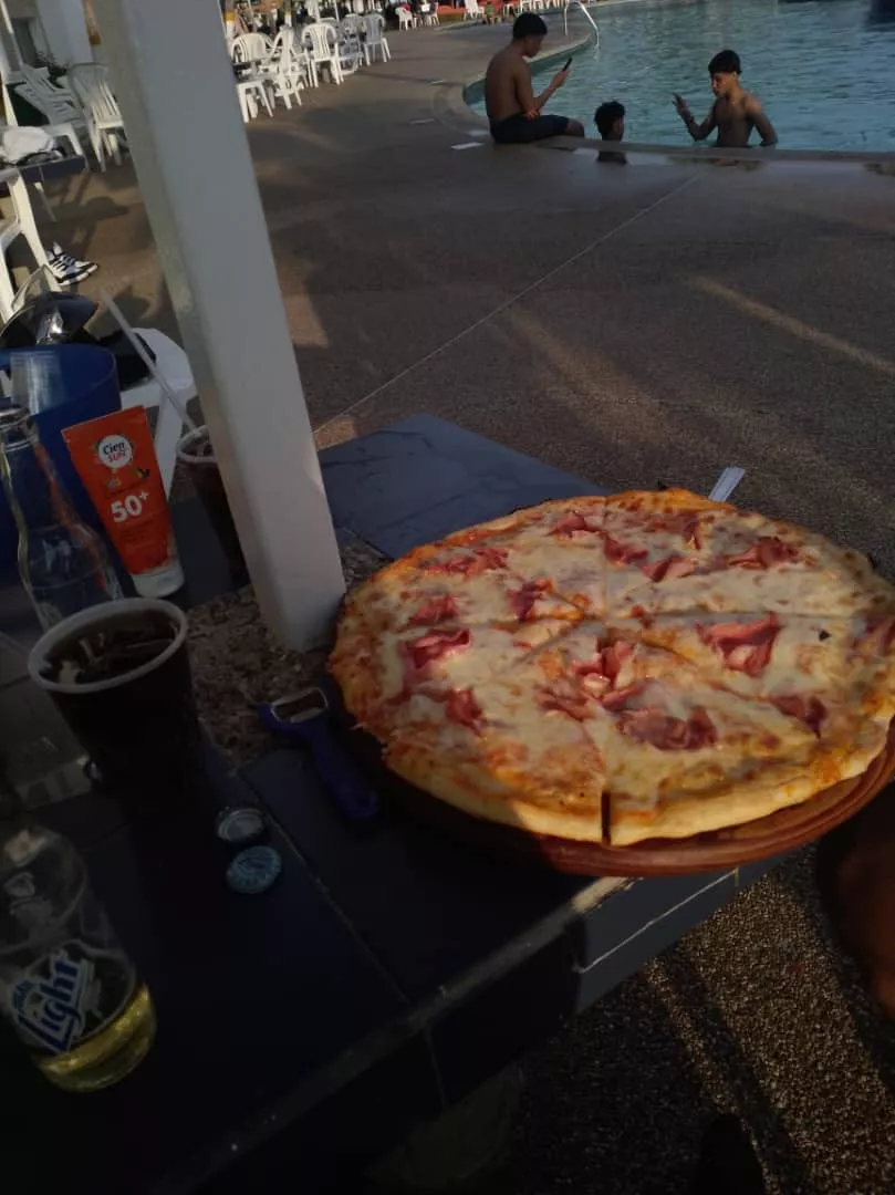 Today I spent a nice day at the pool and ate 2 xl pizzas