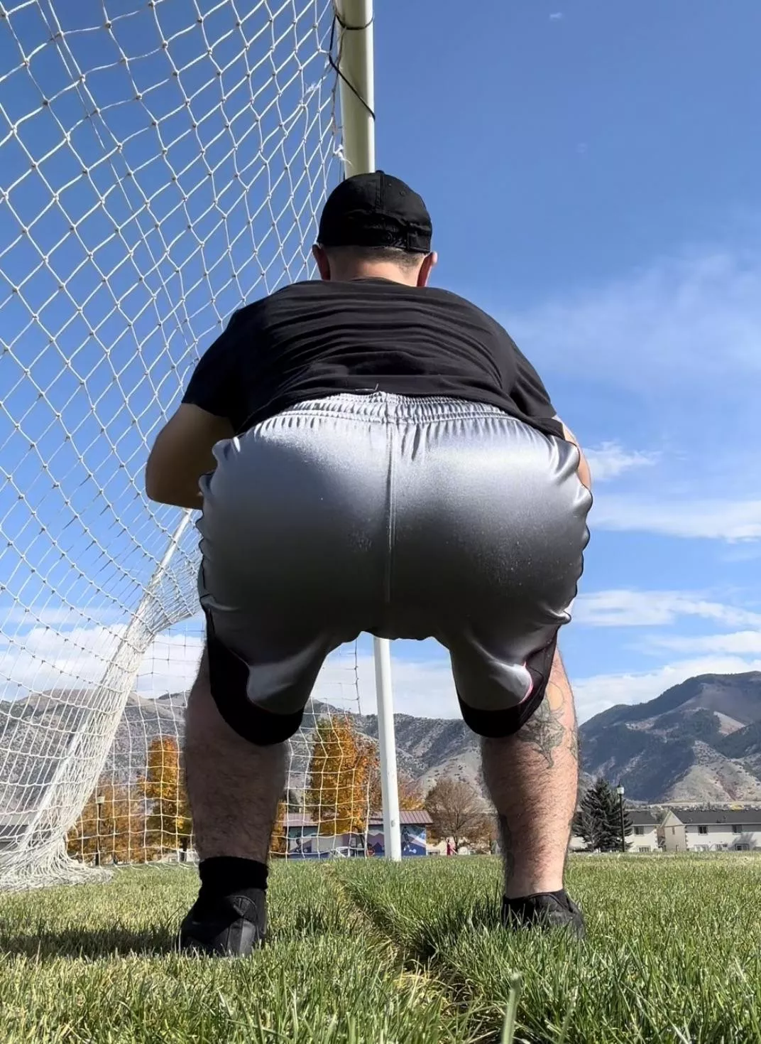 Working out my butt at the park ☺️💕🍑