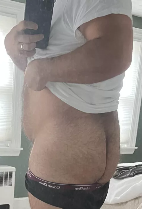 Always showing the front. Here’s the back. What should my husband do to me tonight?