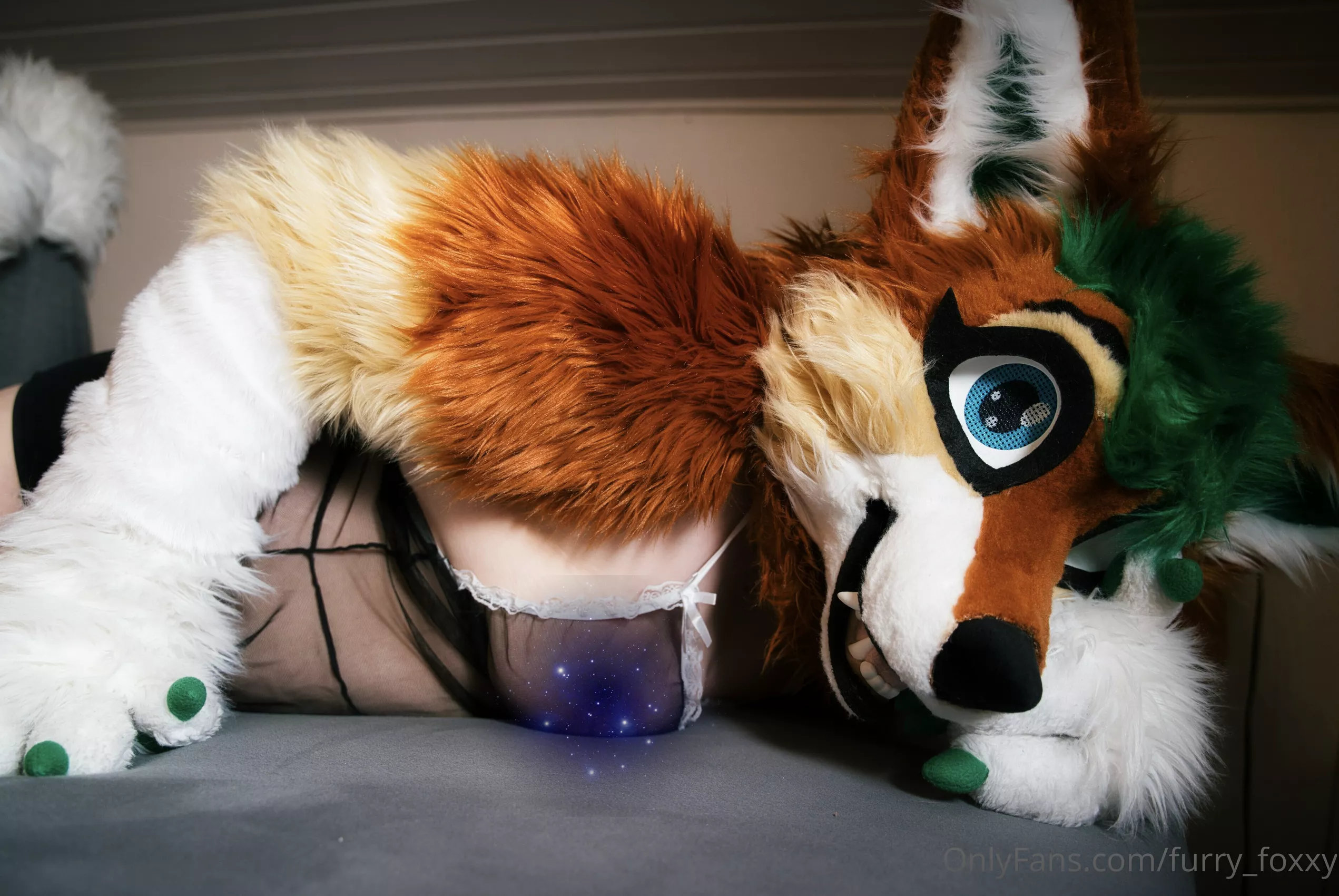 Do you need a good cleaning? I´ll be your maid for today! Where can I start? :D