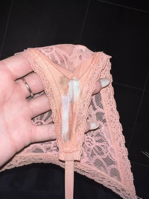 He creampied me and left me wearing those to classes🍑 💦