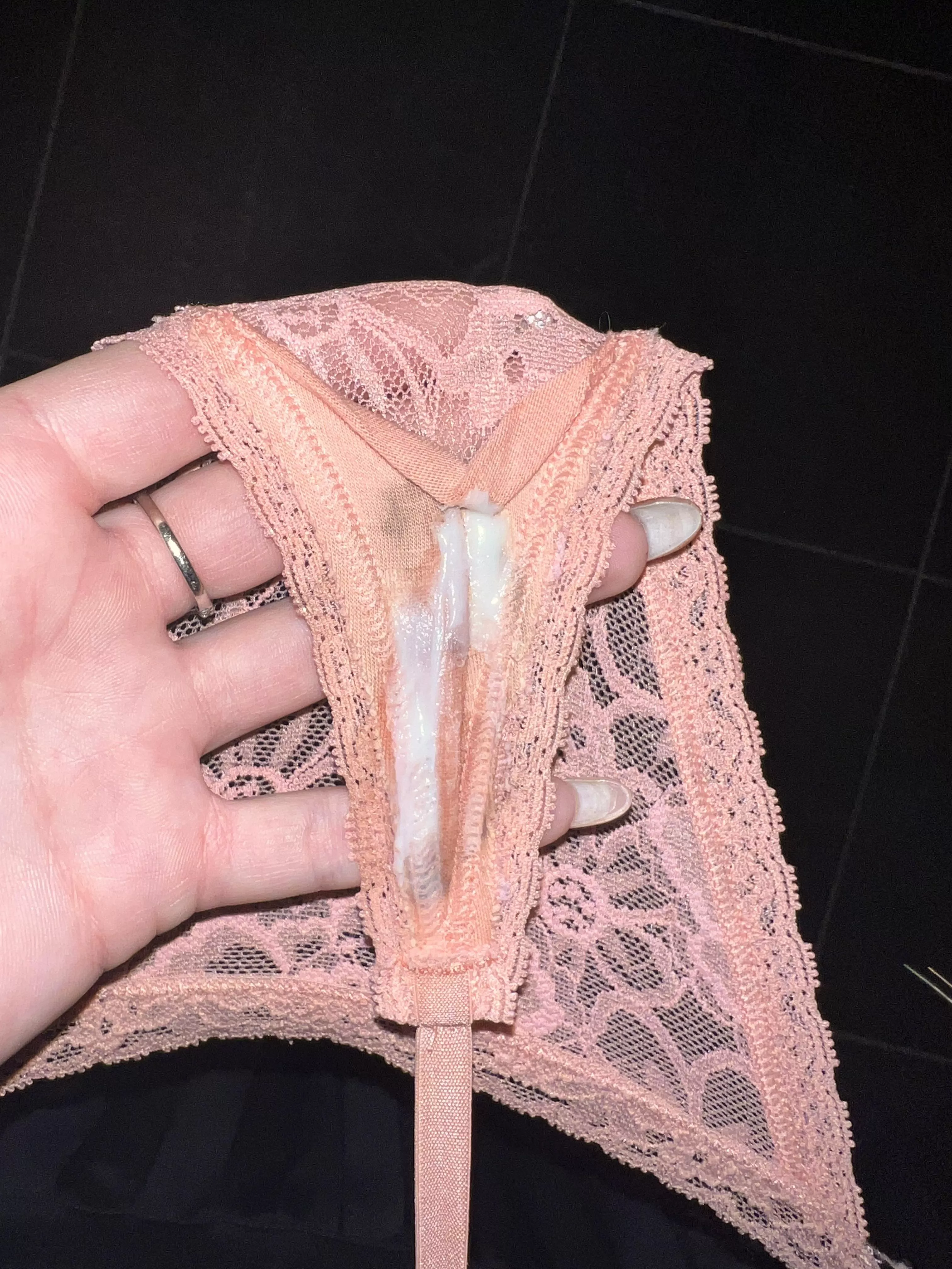 He creampied me and left me wearing those to classes🍑 💦