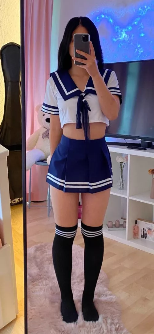 Hii but u have to say it back :3